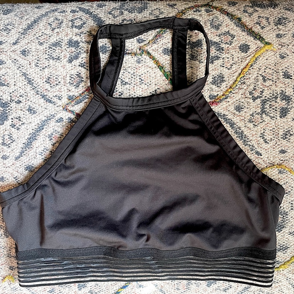Victoria Sport sports bra